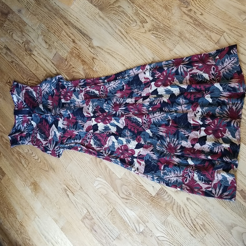 (12) Chablis Midi Holiday Festive Flowy Vacation Vintage Travel Coast Tropical